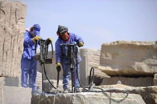 Y26 Hand Held Rock Drills at work site