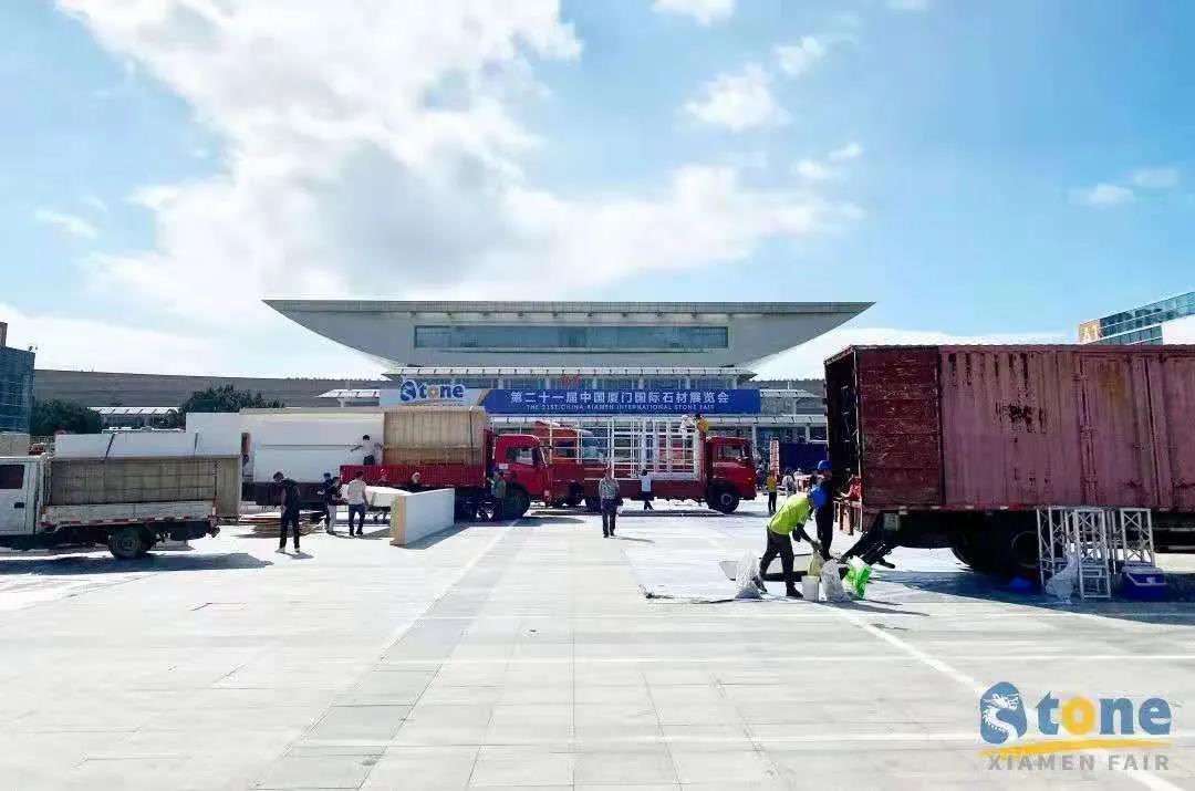 On the first day of the Xiamen Stone Fair, see, the hot wind of the rock slabs is rising, and the slabs are on the cusp!